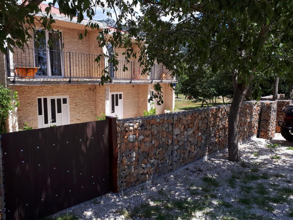 Amanda C Apartment Starigrad Paklenica Bagian luar foto