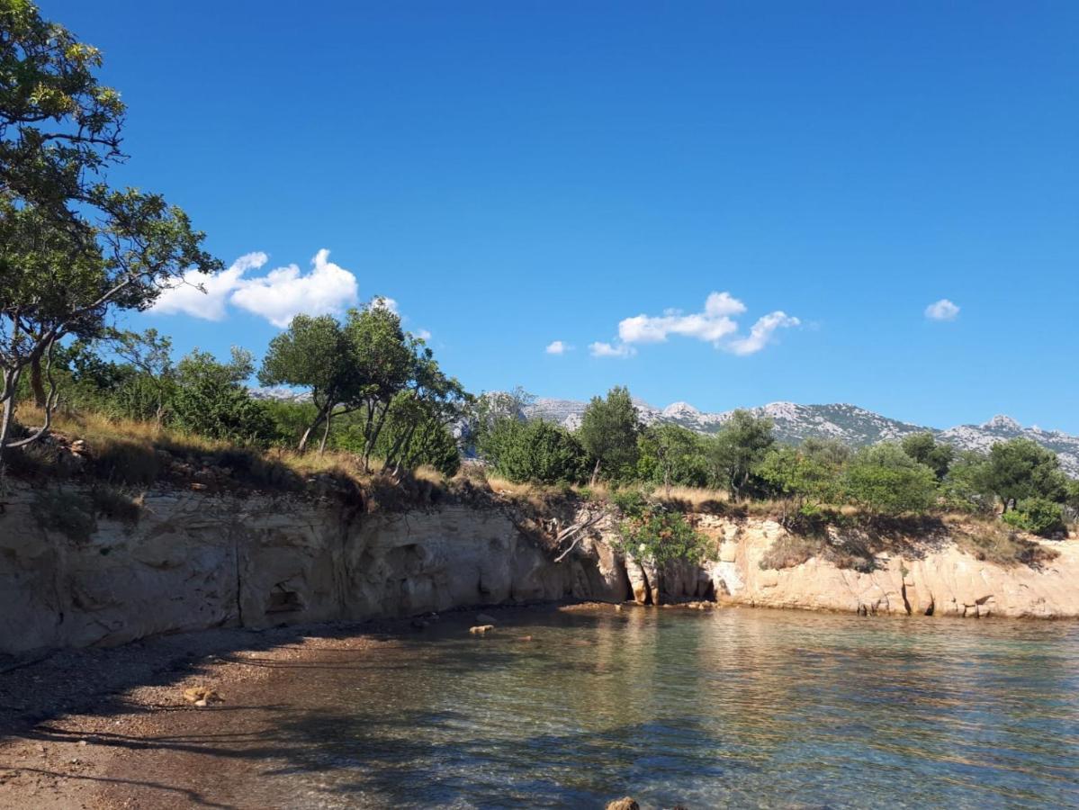 Amanda C Apartment Starigrad Paklenica Bagian luar foto